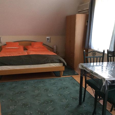 Gyenesi Virag Apartman Gyenesdiás Exterior foto