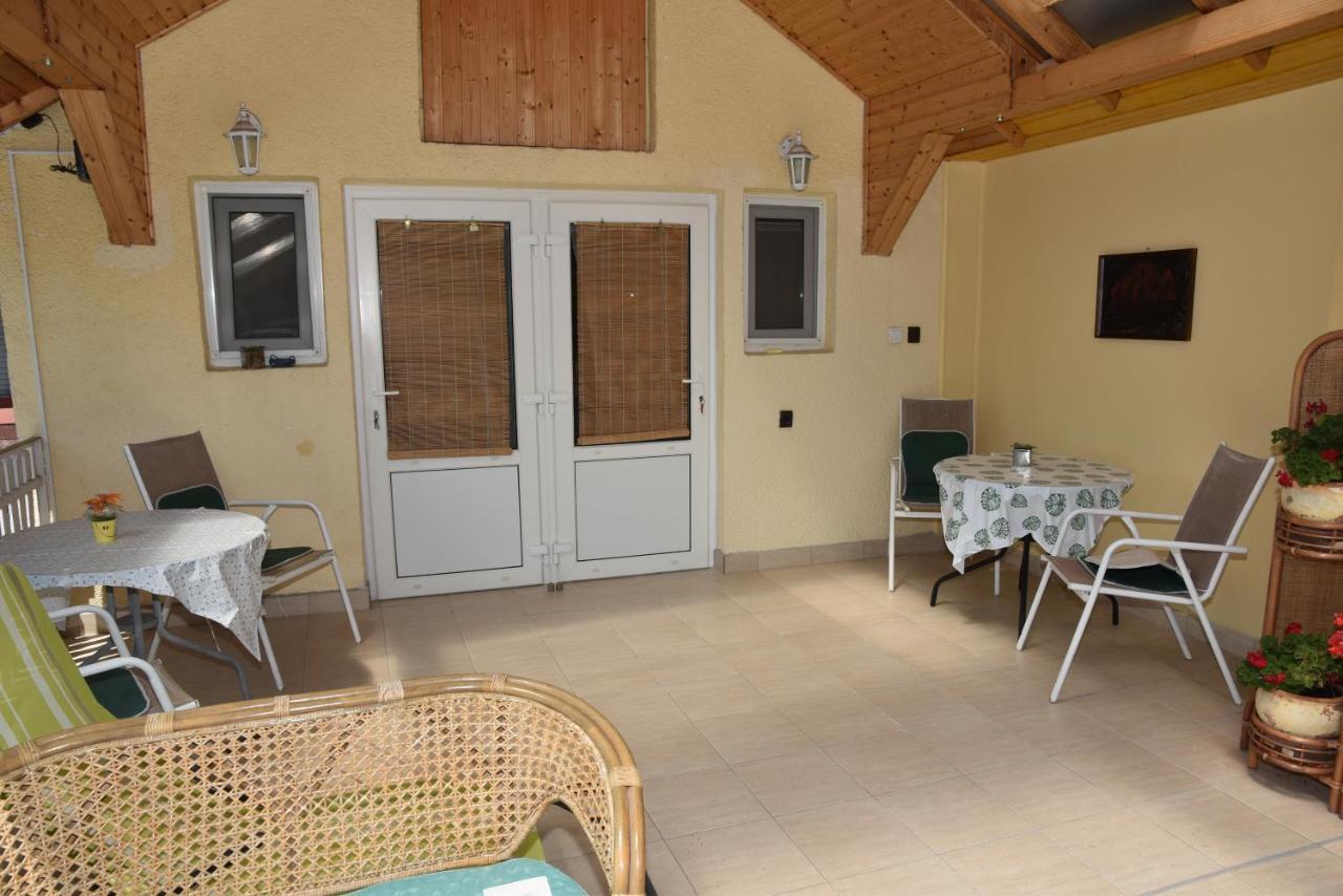 Gyenesi Virag Apartman Gyenesdiás Exterior foto