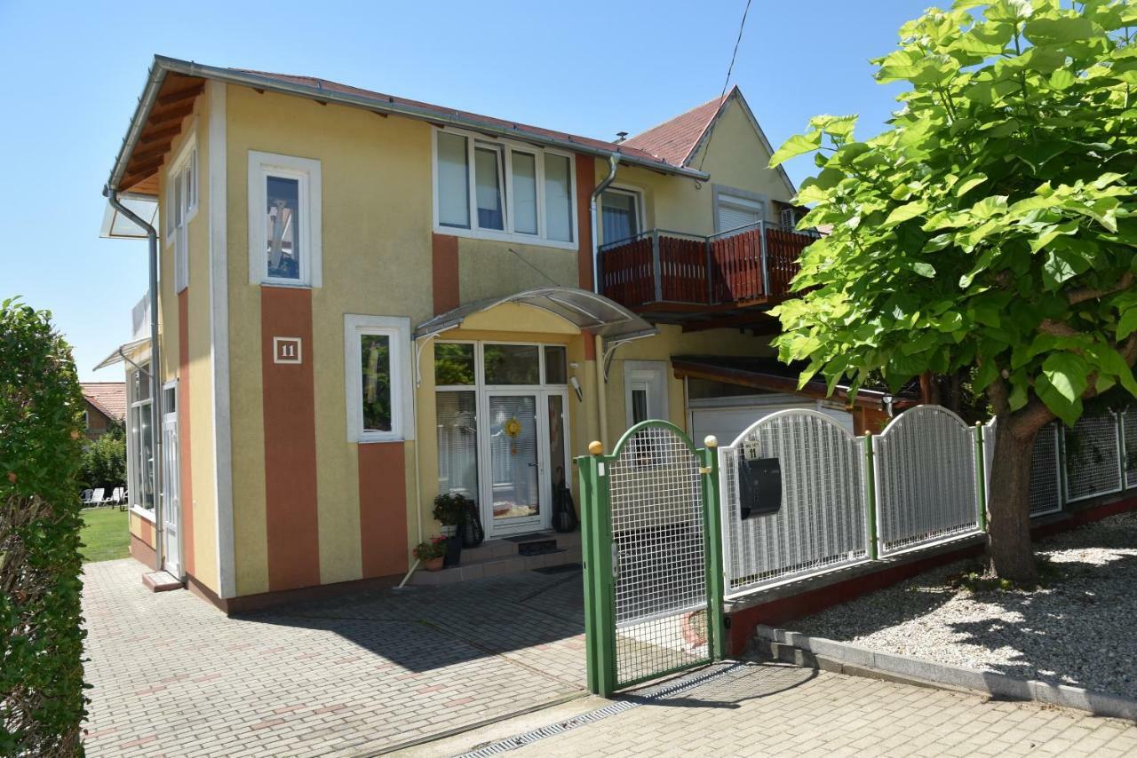 Gyenesi Virag Apartman Gyenesdiás Exterior foto